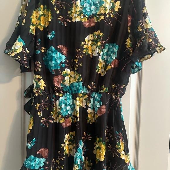 Entro Black Green Yellow Floral One Piece Romper Size Large Excellent Used Cond - Picture 3 of 5